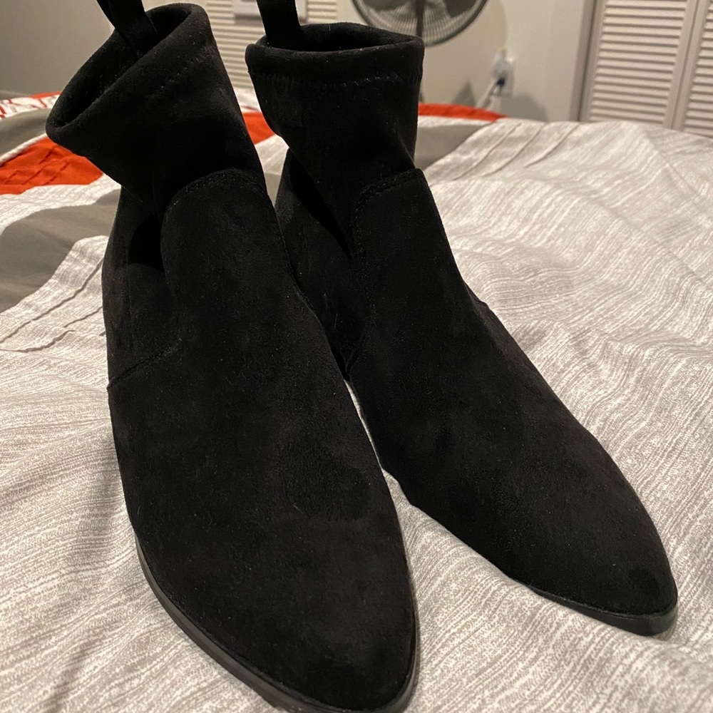 Black booties - Picture 2 of 4